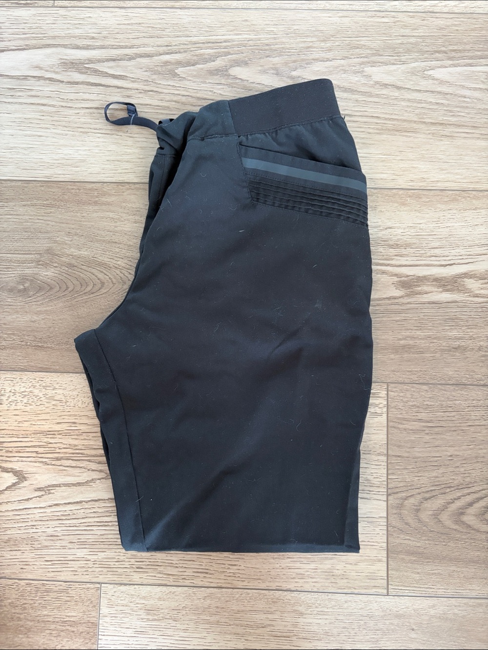 Greys Anatomy women’s large black scrub pants with draw string.